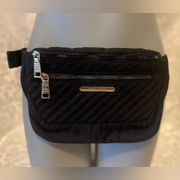 Steve Madden Handbags - Steve Madden Black Quilted Fanny Pack, 9x6.5,